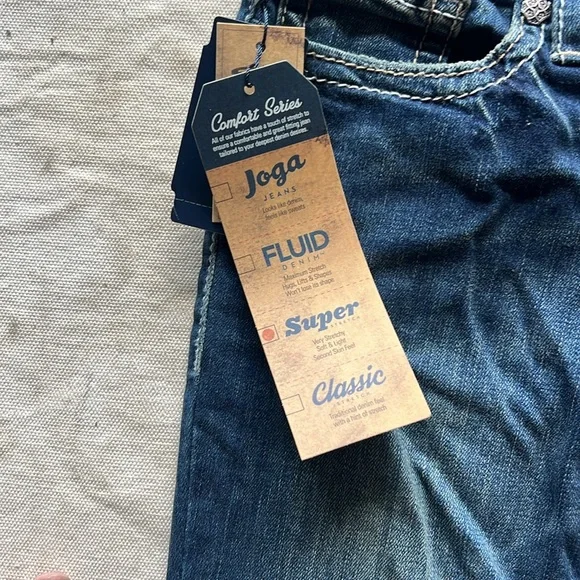 NWT Silver Aiko Mid Capri Jeans 28x22 - Picture 4 of 6